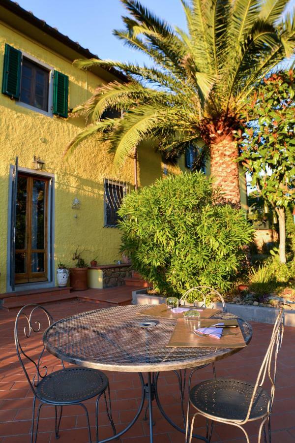 Agriturismo Podere Rondinaio Lamporecchio Exterior photo